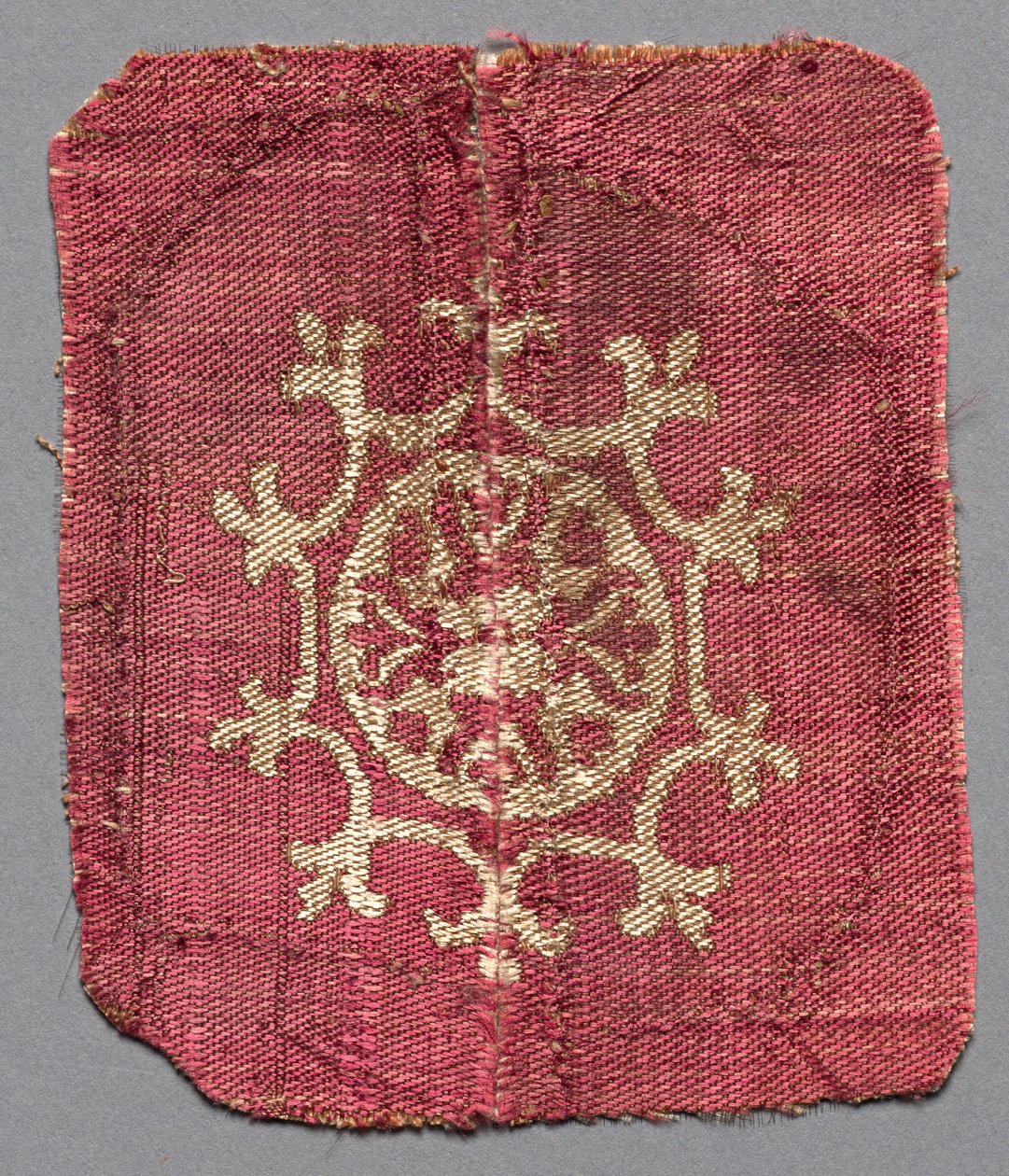 Ornament van een Tuniek, Twee Fragmenten Samengevoegd als Eén, 8e eeuw door Unbekannt