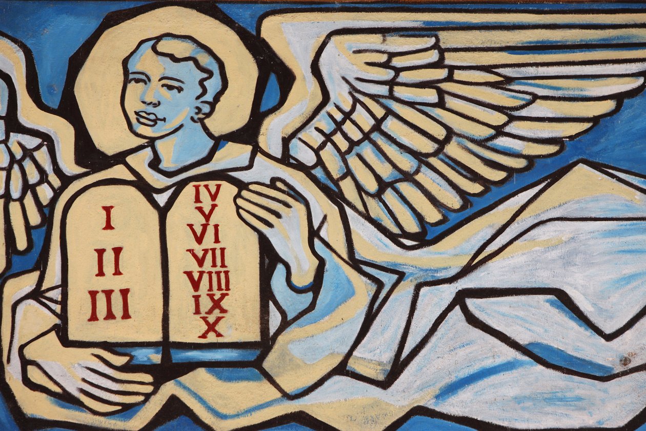 Schilderij in Onze-Lieve-Vrouw van Togo kerk: Engel die de tafelen van de wet vasthoudt, Togoville, Togo door Unbekannt