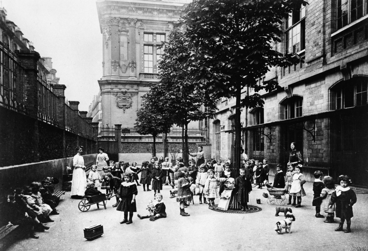 Foto van kinderen op school tijdens de Parijse Commune, 1871 door Unbekannt
