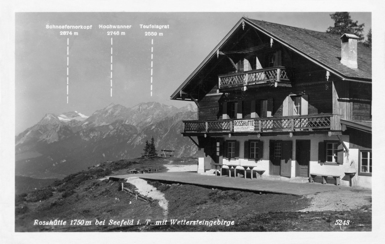 Rosshutte en de Wettersteingebirge bergen, nabij Seefeld, Oostenrijk door Unbekannt