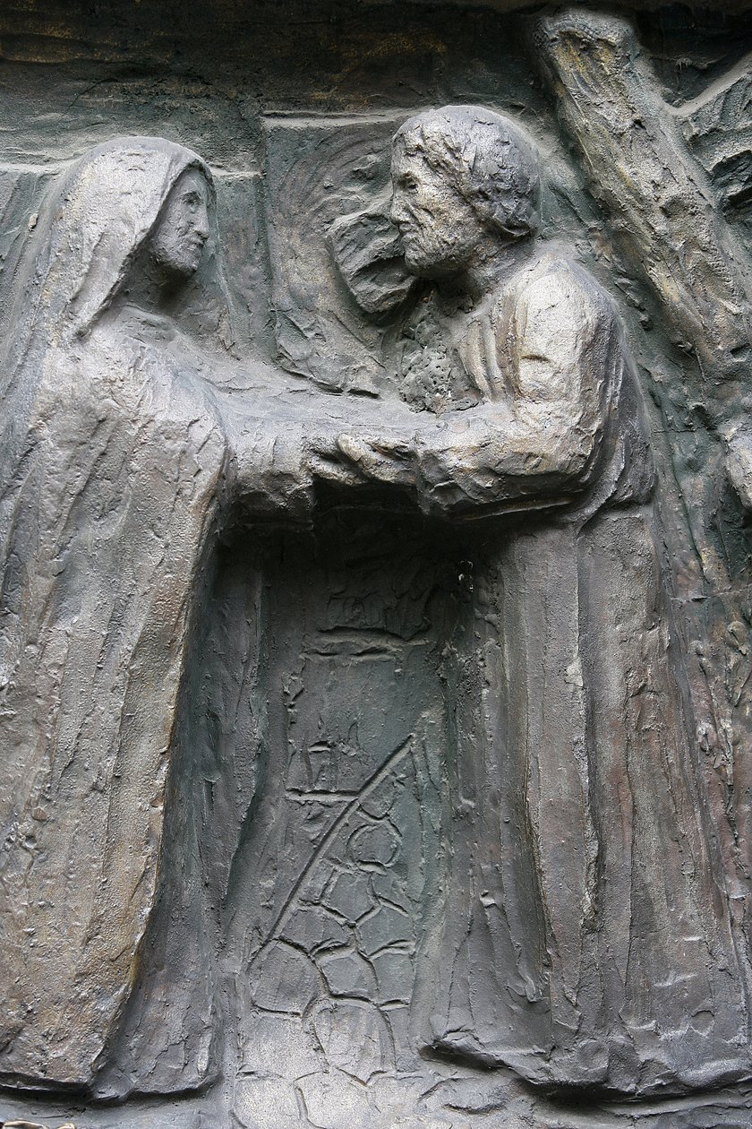 Kerk Saint-Pierre de Montmartre: Notre Dame deurbeeldhouwwerk: Jezus ontmoet zijn moeder op de Via Dolorosa, Parijs, Frankrijk door Unbekannt