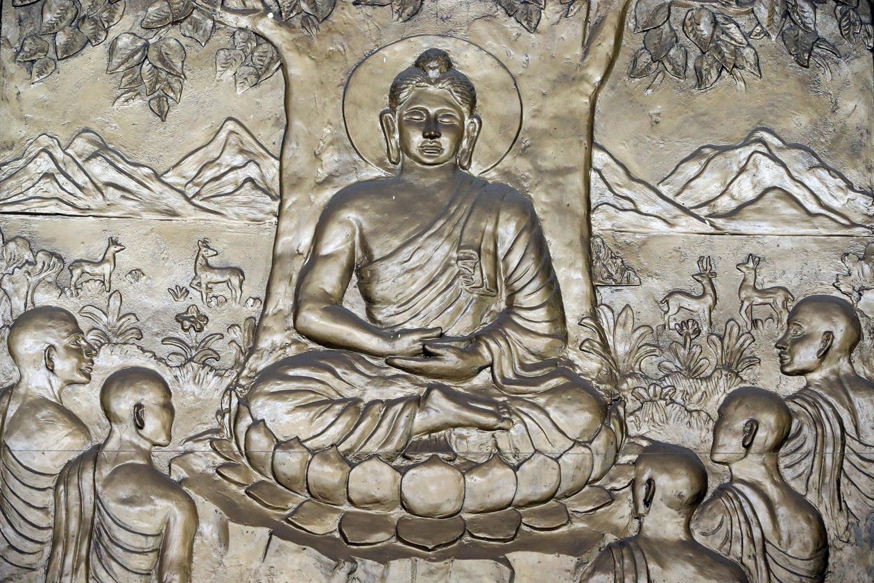 Shakyamuni Boeddha predikt de leer - het wiel van de wet - aan zijn vijf discipelen. Ho Chi Minhstad. Vietnam door Unbekannt