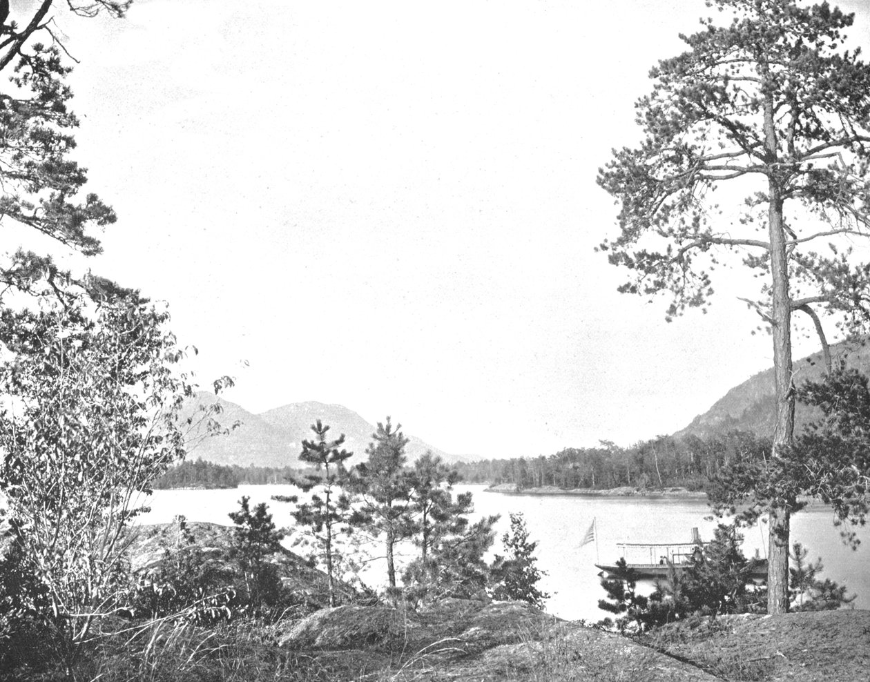 Shelving Rock Mountain, Lake George, New York State, USA, ca. 1900 door Unbekannt