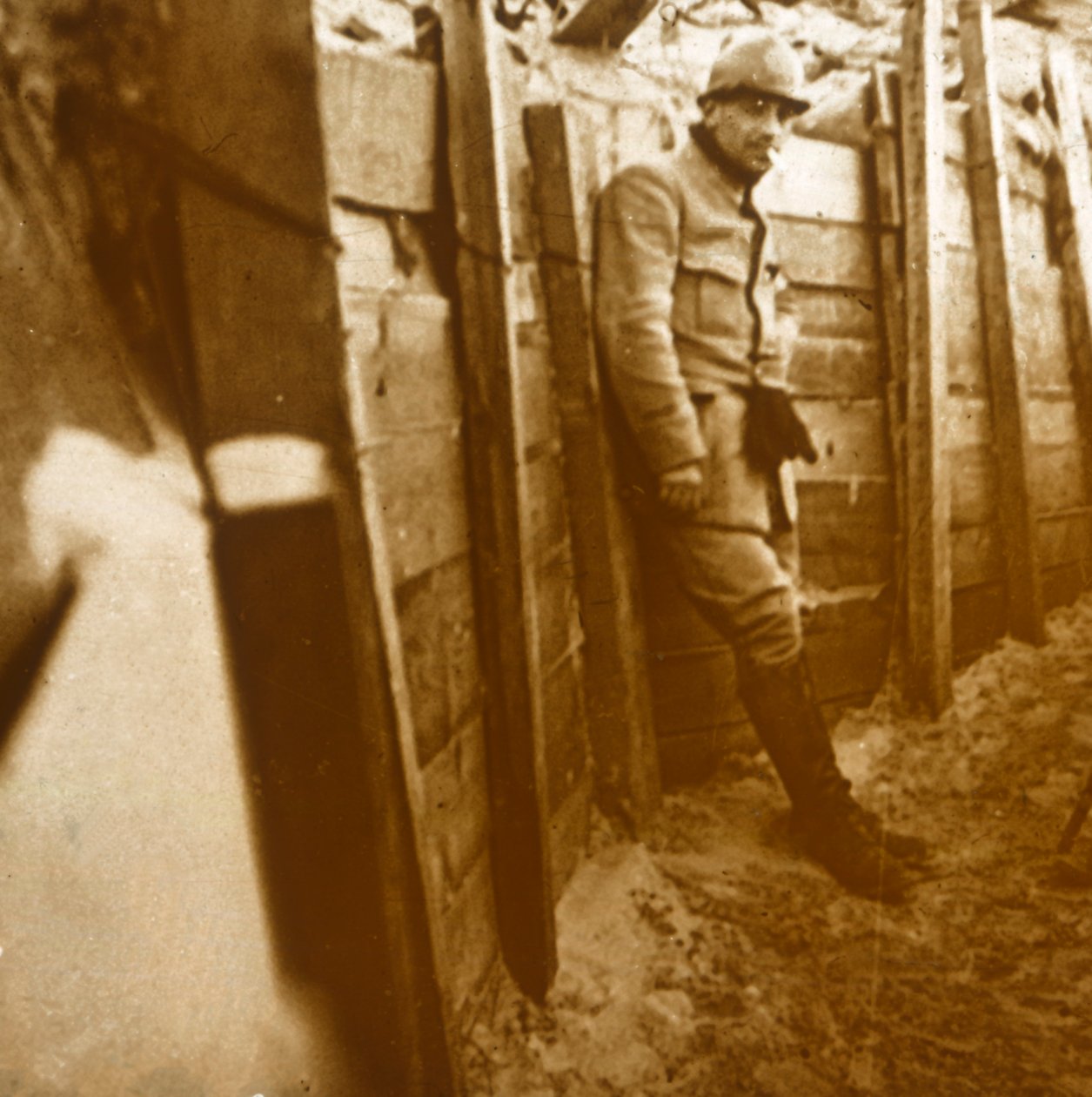 Soldaat in de loopgraven, c1914-c1918 door Unbekannt