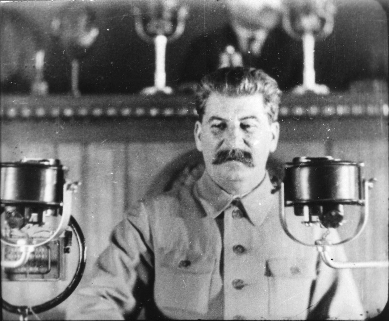 Sovjetleider Josef Stalin houdt een toespraak op het congres van de Communistische Partij, jaren 1930 door Unbekannt