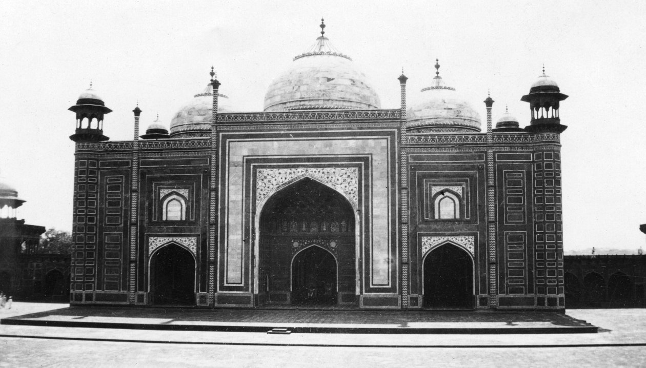Taj Mahal moskee of masjid, Agra, India, 1916-1917 door Unbekannt