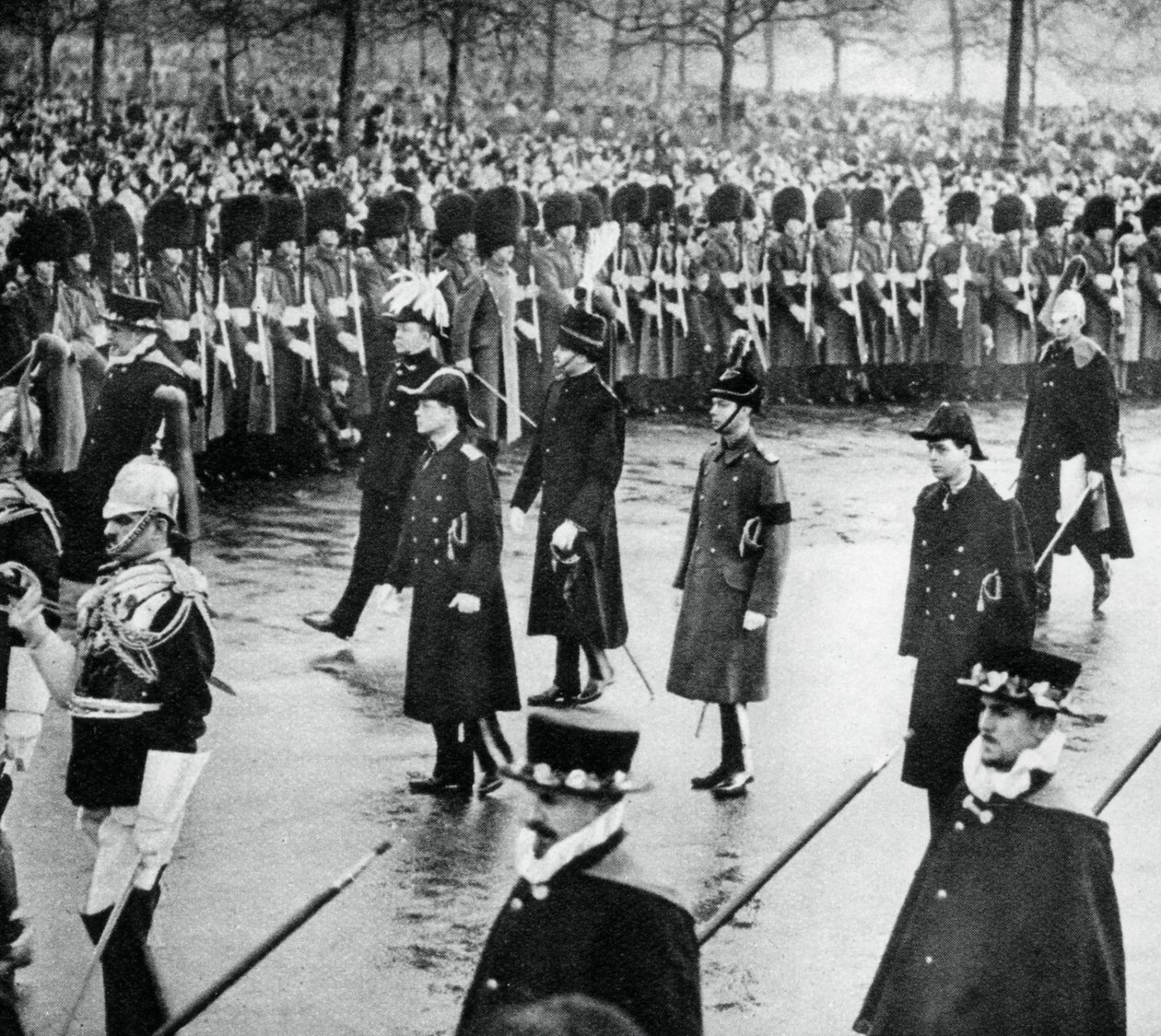 De Hertog van York in de begrafenisstoet van Koning George V door Unbekannt
