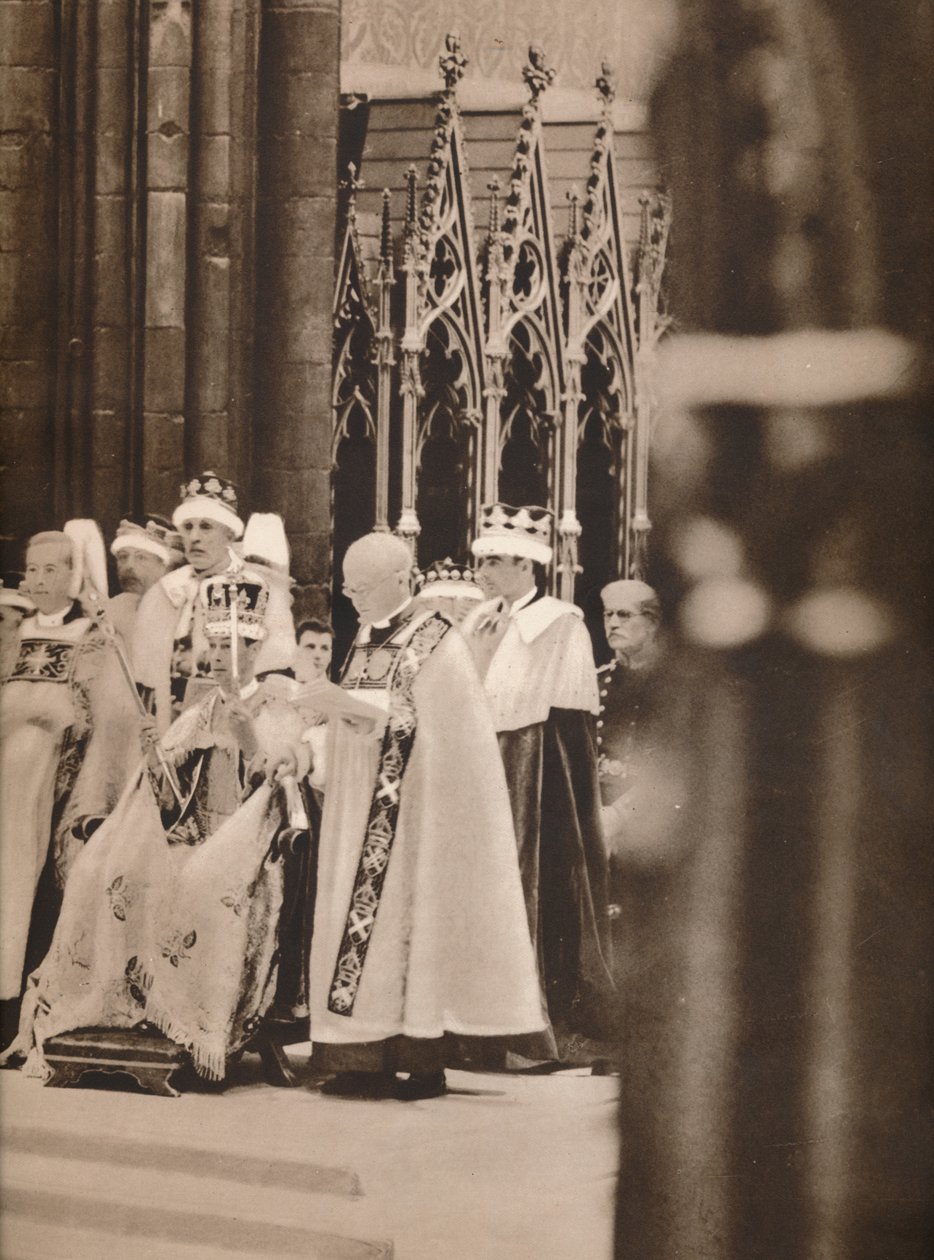 De Inthronisatie van Zijne Majesteit, gekroond en met scepter, 1937 door Unbekannt