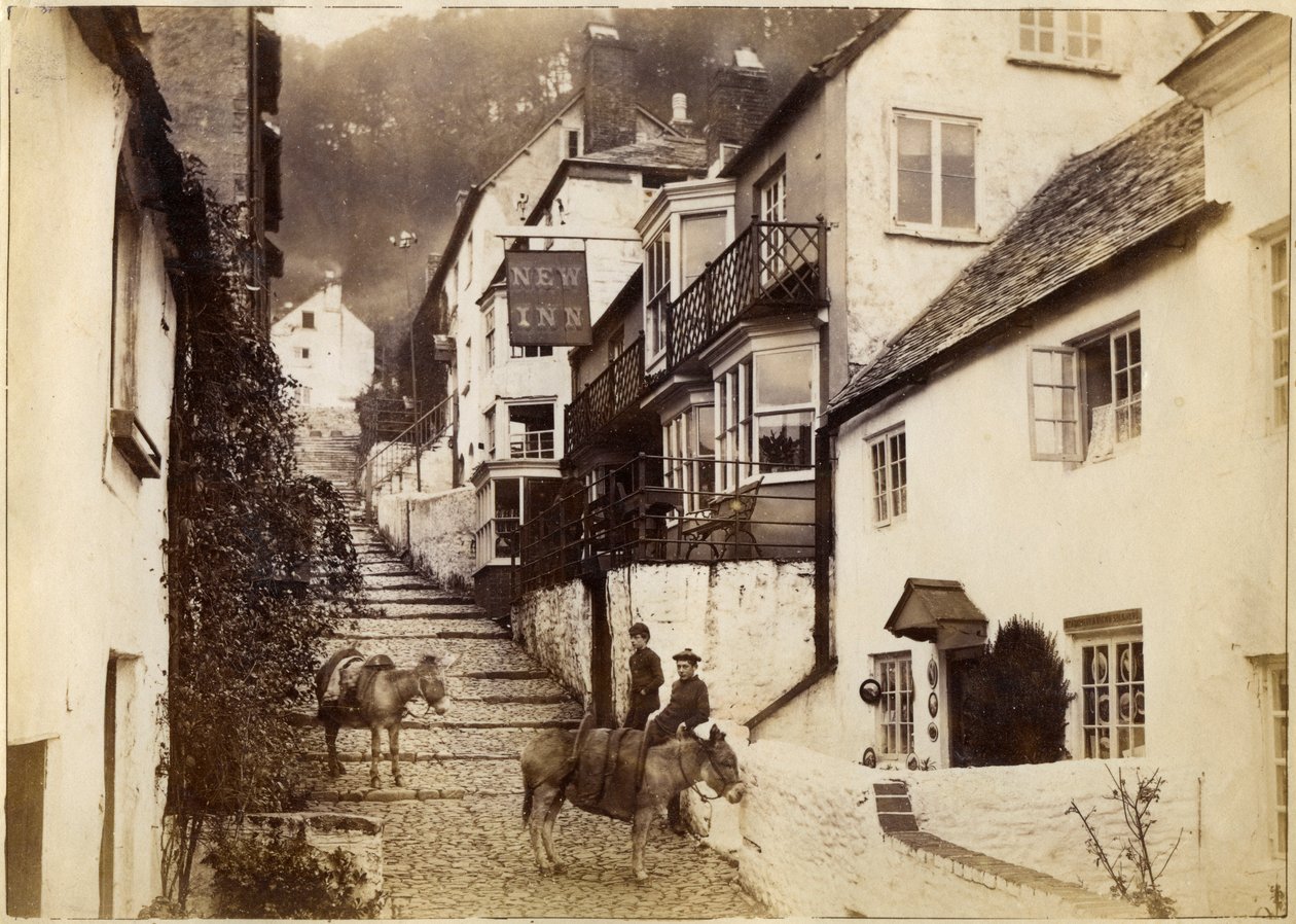 The New Inn en straat, Clovelly, Devon, eind 19e of begin 20e eeuw door Unbekannt