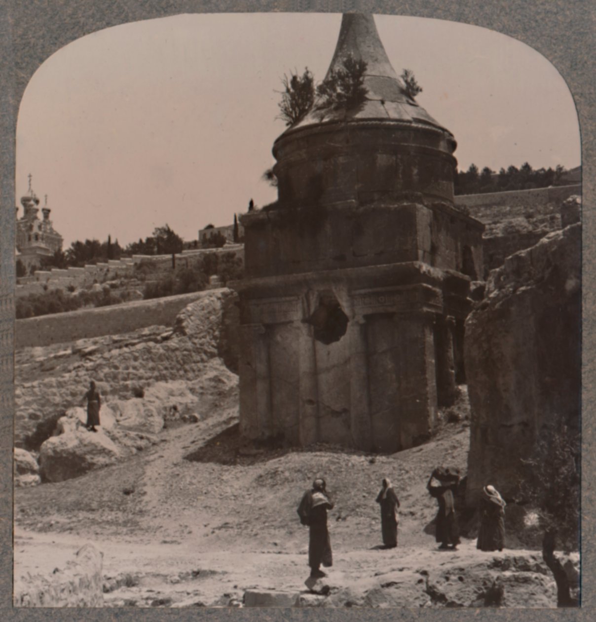 Het graf van Absalom in de vallei van Jehosafat, ca. 1900 door Unbekannt