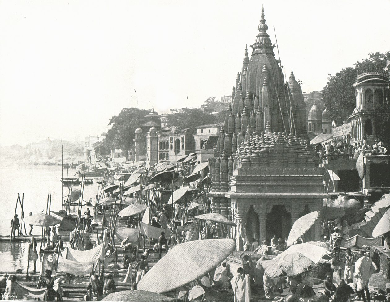De Vishnu vijver en Ghat, Benares, India, 1895 door Unbekannt
