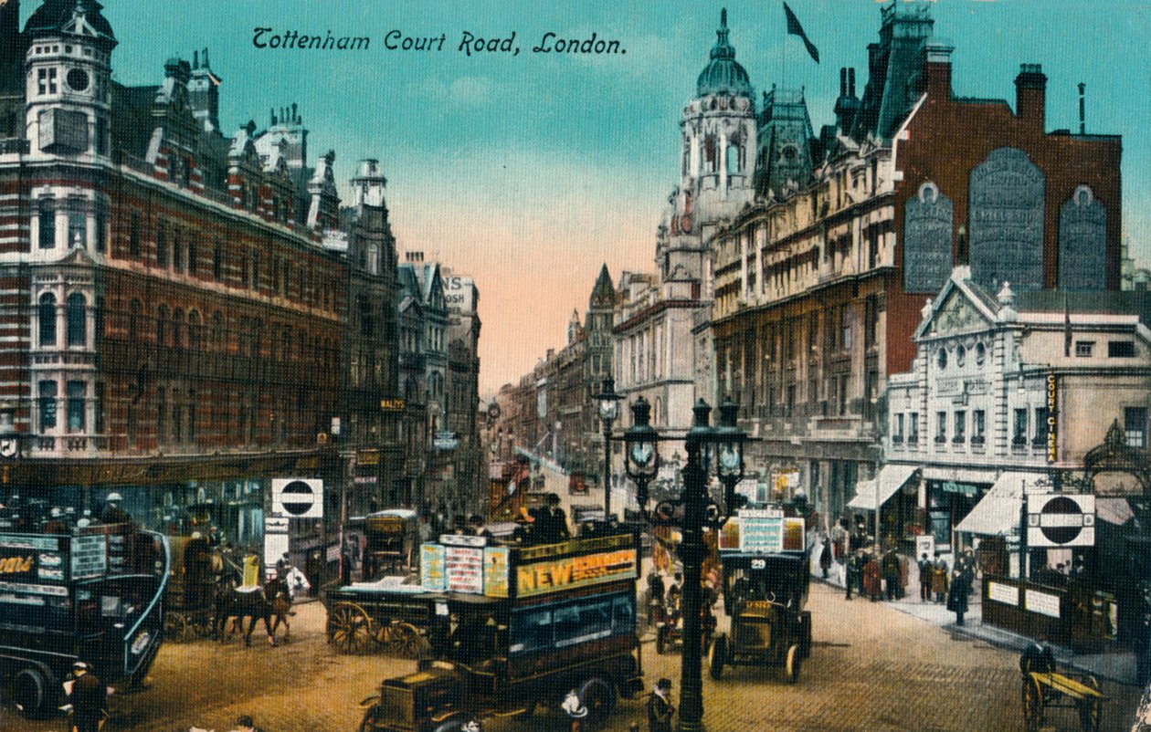 Tottenham Court Road, Londen, 1915, ca. 1900-1930 door Unbekannt