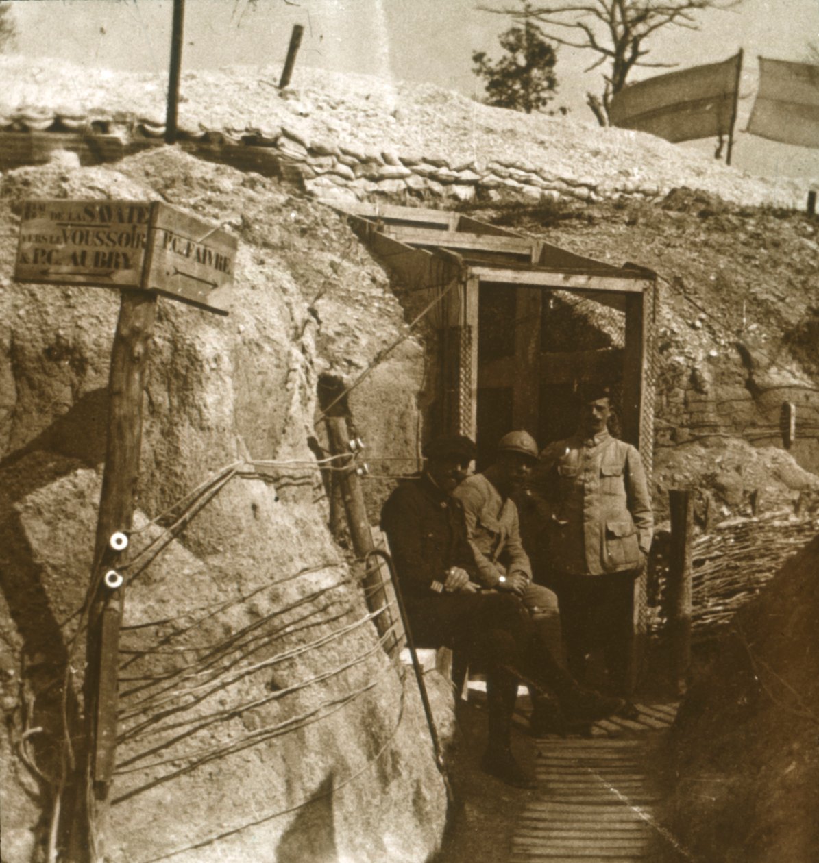 Loopgraven, Champagne, Noord-Frankrijk, ca. 1914-ca. 1918 door Unbekannt