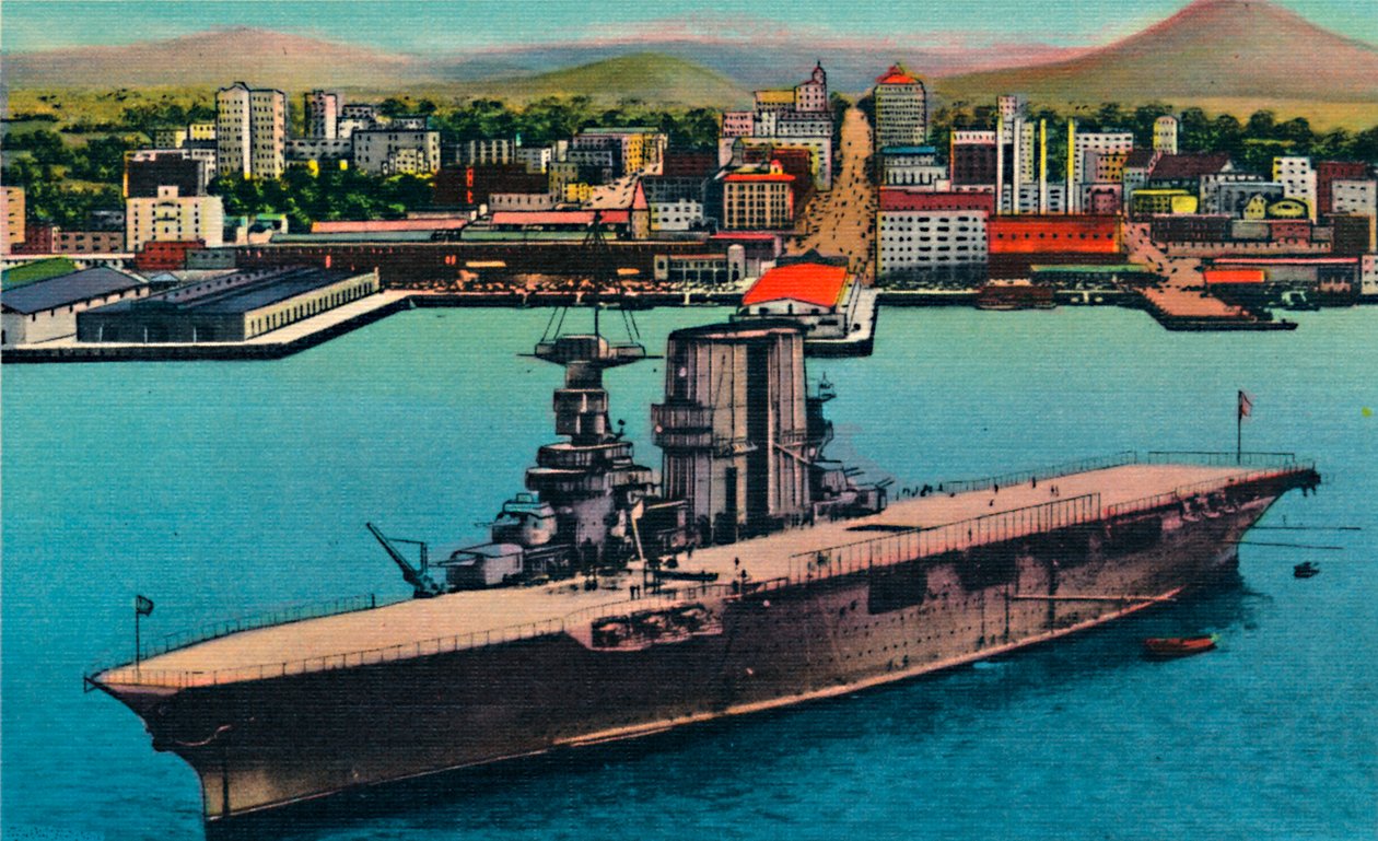 Vliegtuigdrager van de Amerikaanse marine voor anker aan de voet van Broadway. San Diego, Californië, ca. 1941 door Unbekannt