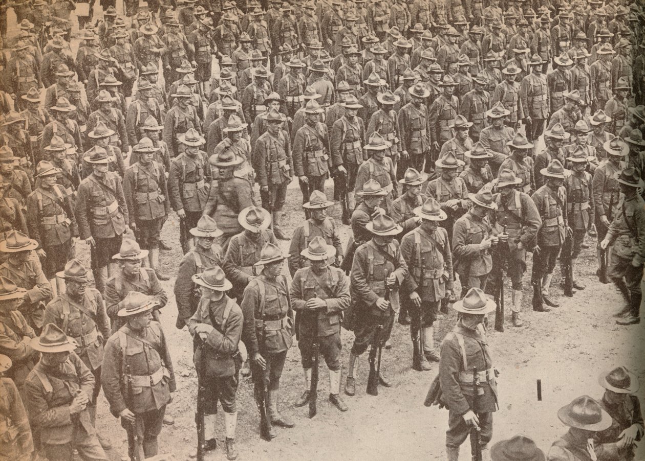 Amerikaanse troepen op parade voor hun mars door Londen op 15 augustus 1917 door Unbekannt
