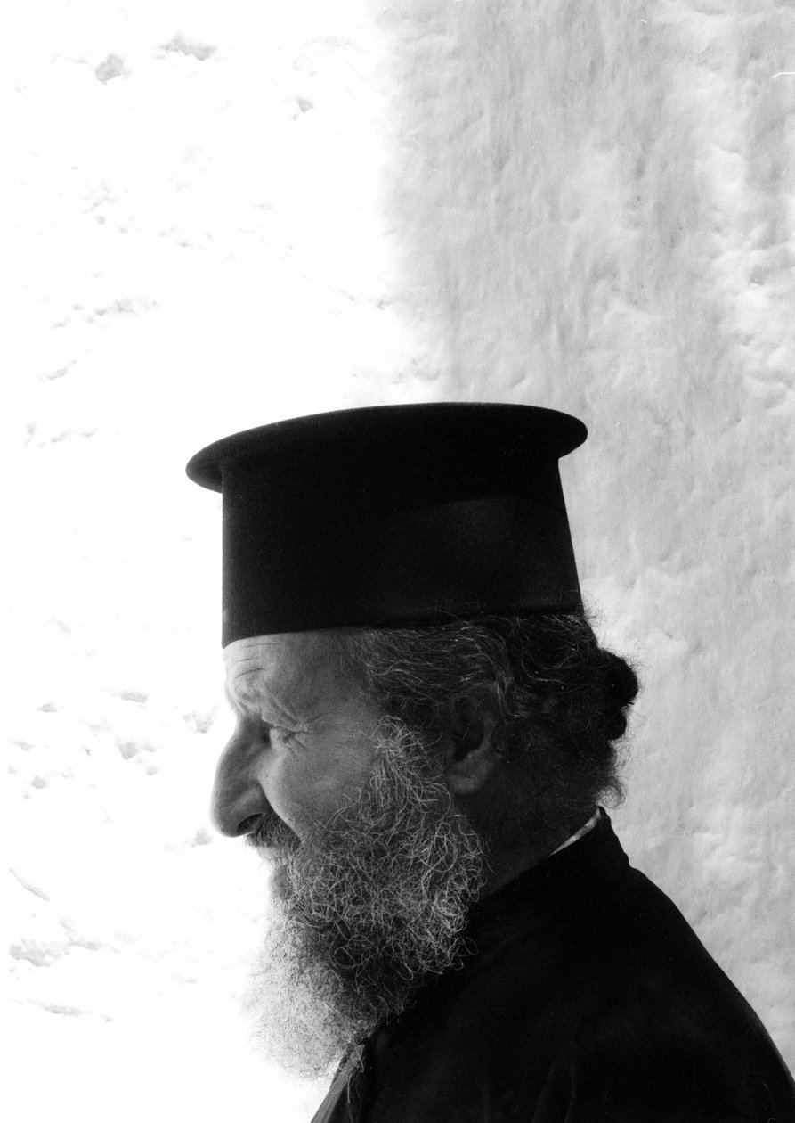 priester van de Orthodoxe Kerk op Kreta (pater) Kreta 1985 door Unbekannt