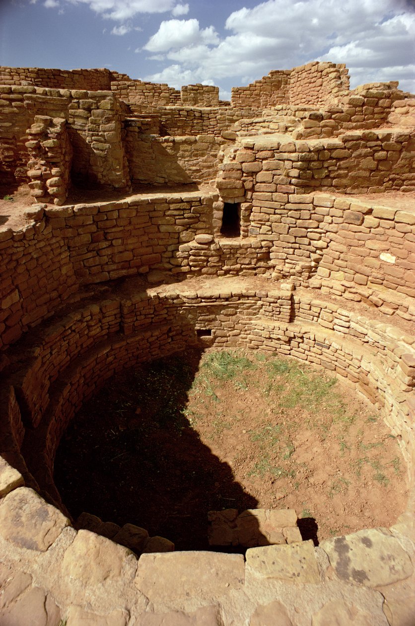 Ingang naar een Kiva, gebouwd c.11e-14e eeuw (foto) door Unbekannt Unbekannt
