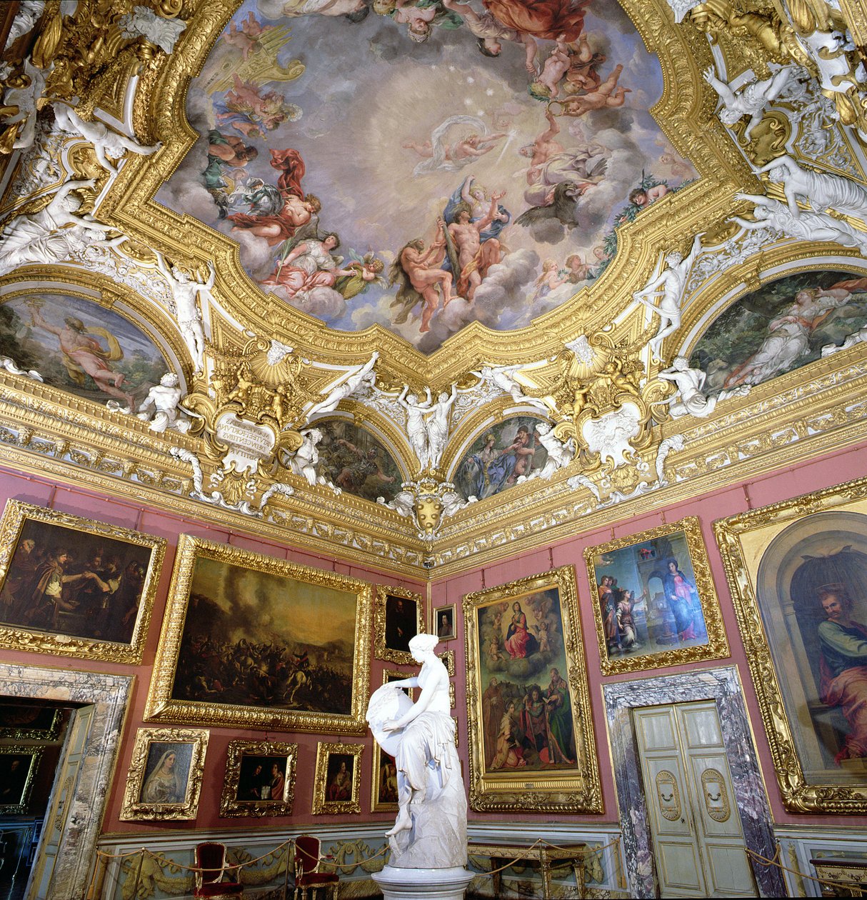 Interieur van Sala di Giove (Jupiter Kamer) met schilderijen van Pietro da Cortona, Palazzo Pitti, Florence, Italië door Unbekannt Unbekannt