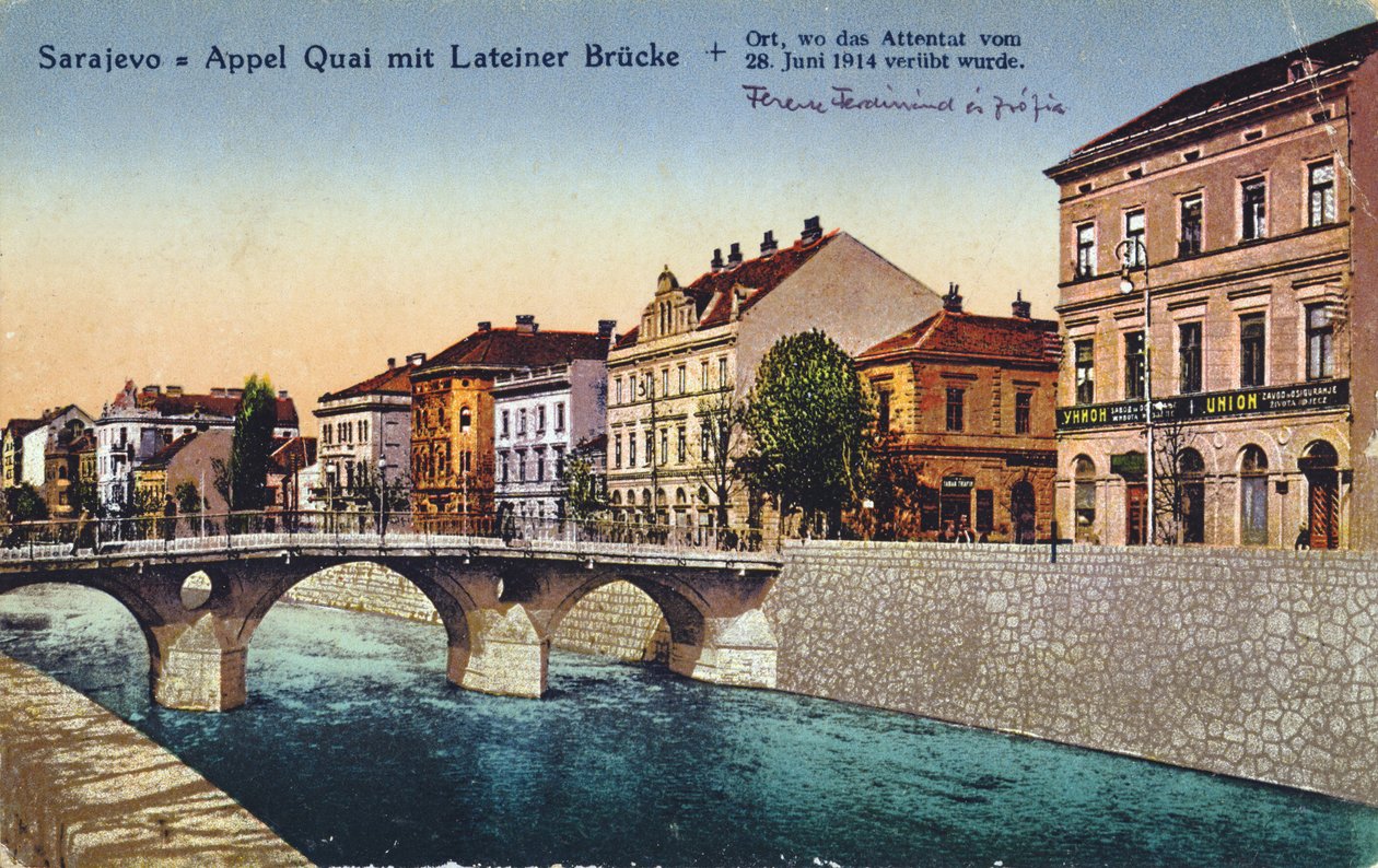 Ansichtkaart met Sarajevo, de Appel Quay en de Lateiner Brug, plaats van de moord op Aartshertog Franz-Ferdinand en zijn vrouw Sophie op 28 juni 1914, ca. 1920 door Unbekannt Unbekannt