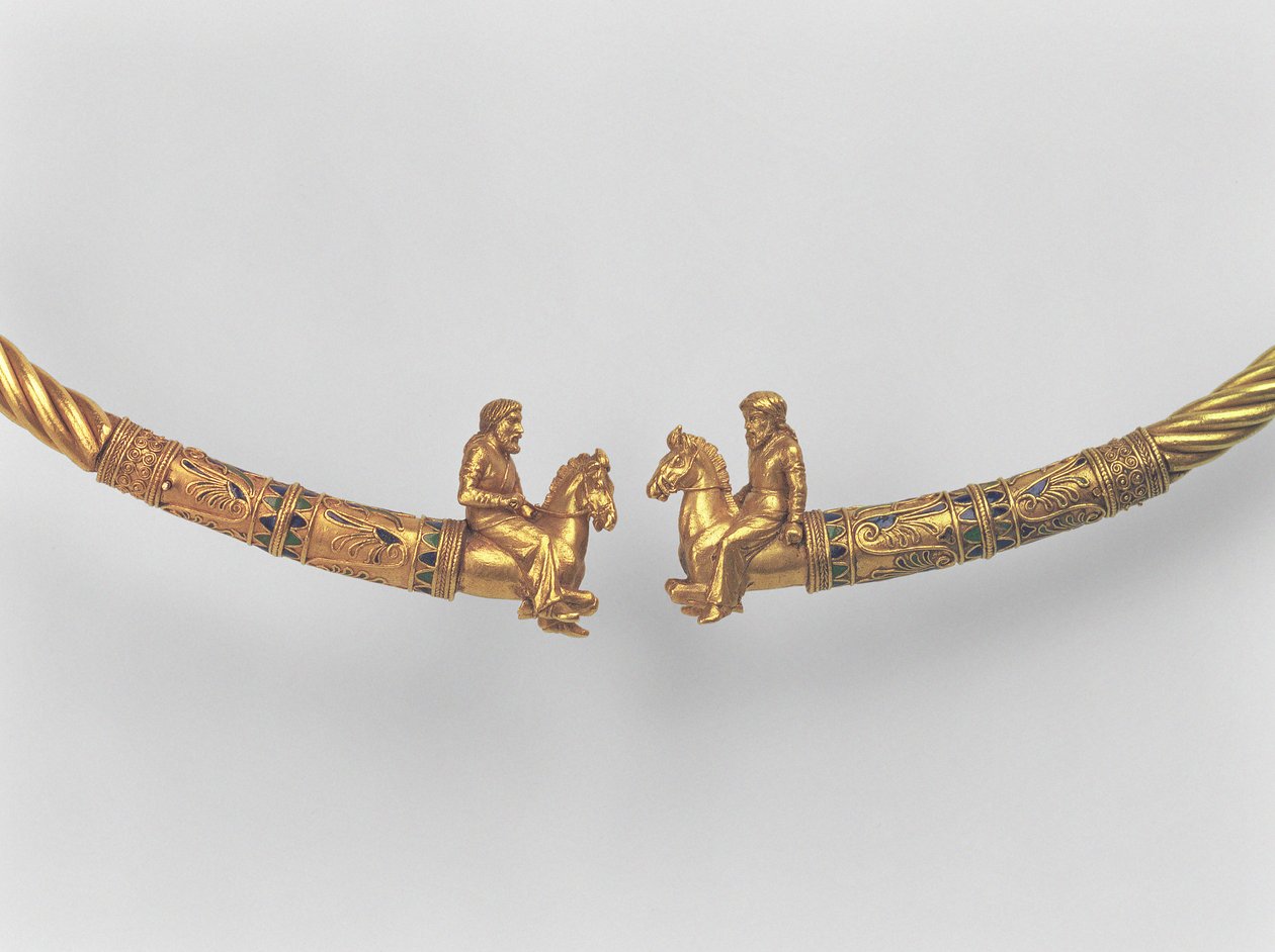 Halsring met punten in de vorm van Scythische ruiters, detail, Grieks werk uit het Bosporan-koninkrijk, 4e eeuw v.Chr. door Unbekannt Unbekannt