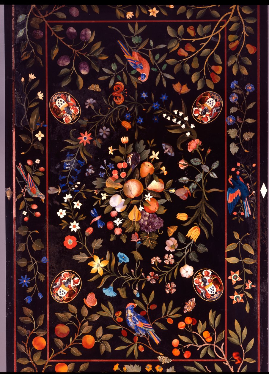 Een Florentijns pietra dura tafelblad ingelegd met verschillende marmer- en lapis lazuli-centra door een fruitdisplay, ca. 1670 door Unbekannt