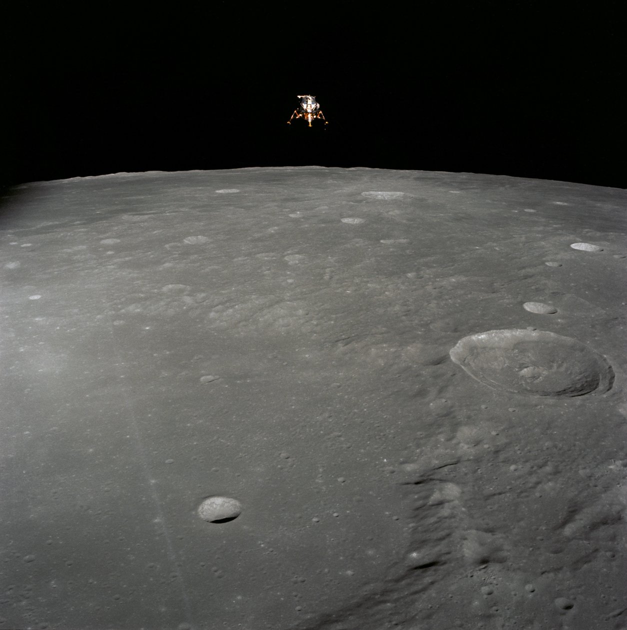 Apollo 12 maanmodule Intrepid landt op het maanoppervlak in de Oceaan van Stormen door Unbekannt