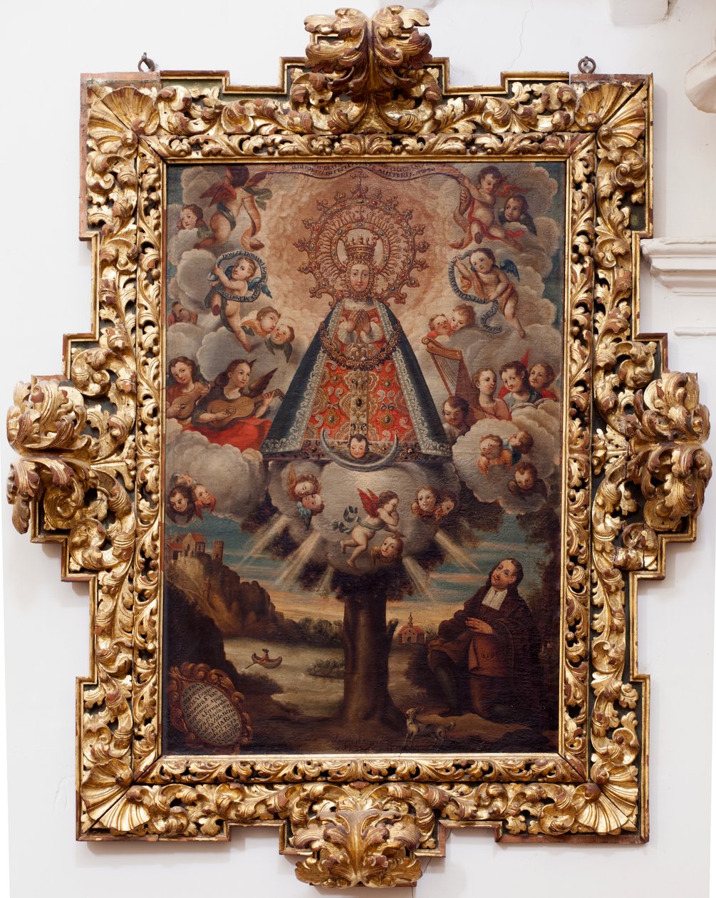 Collegiale kerk. Interieur. Schilderij. (Nuestra Señora de la Esperanza). Tekst in een medaillon: “RETRA TOD LA MIL CROSA Imajen DNUESTRA S DL Esperanza A Parecida A Fernando de ZILLLa Fańa iezi rodela Villa Riue mde el Tajo ter mi?to esta villa”. Gesignee door Unbekannt
