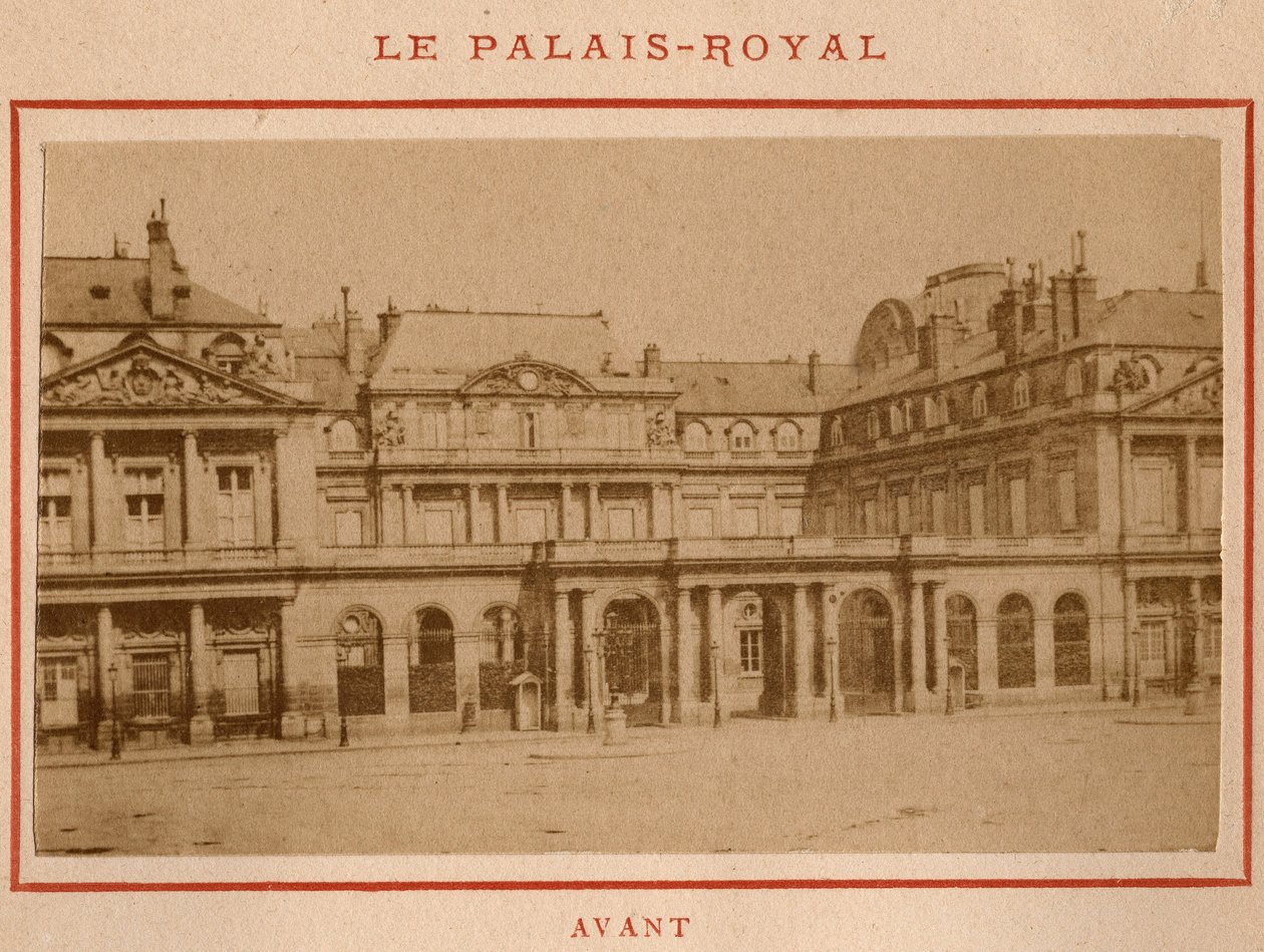 Commune van Parijs (1871): zicht op het Palais-Royal (Palais Royal) in Parijs voor de brand van mei 1871. Fotografie van Pierre Pepetit door Unbekannt