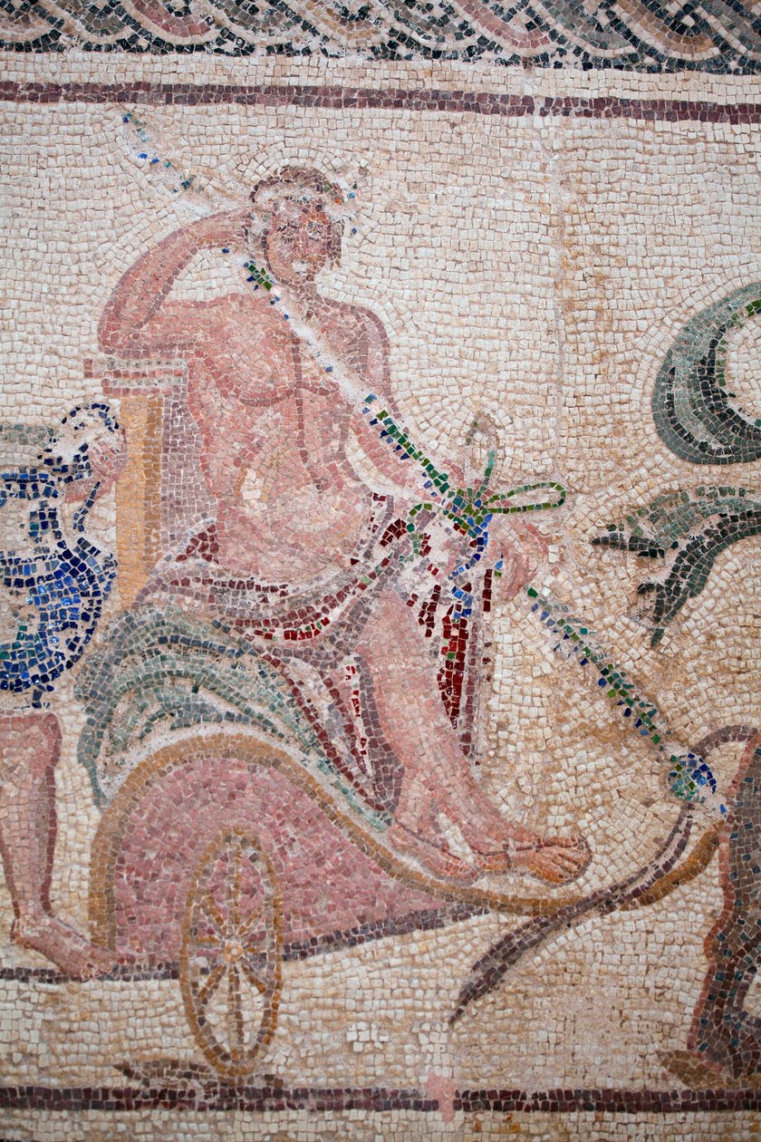Detail van De Triomf van Dionysos - Terugkeer van de god van een militaire expeditie naar India - Dionysos zittend op een wagen getrokken door twee panters - Paphos mozaïeken, Huis van Dionysos, Eind 2e eeuw na Christus - Eind 2e eeuw na Christus - Cyprus  door William M. Timlin