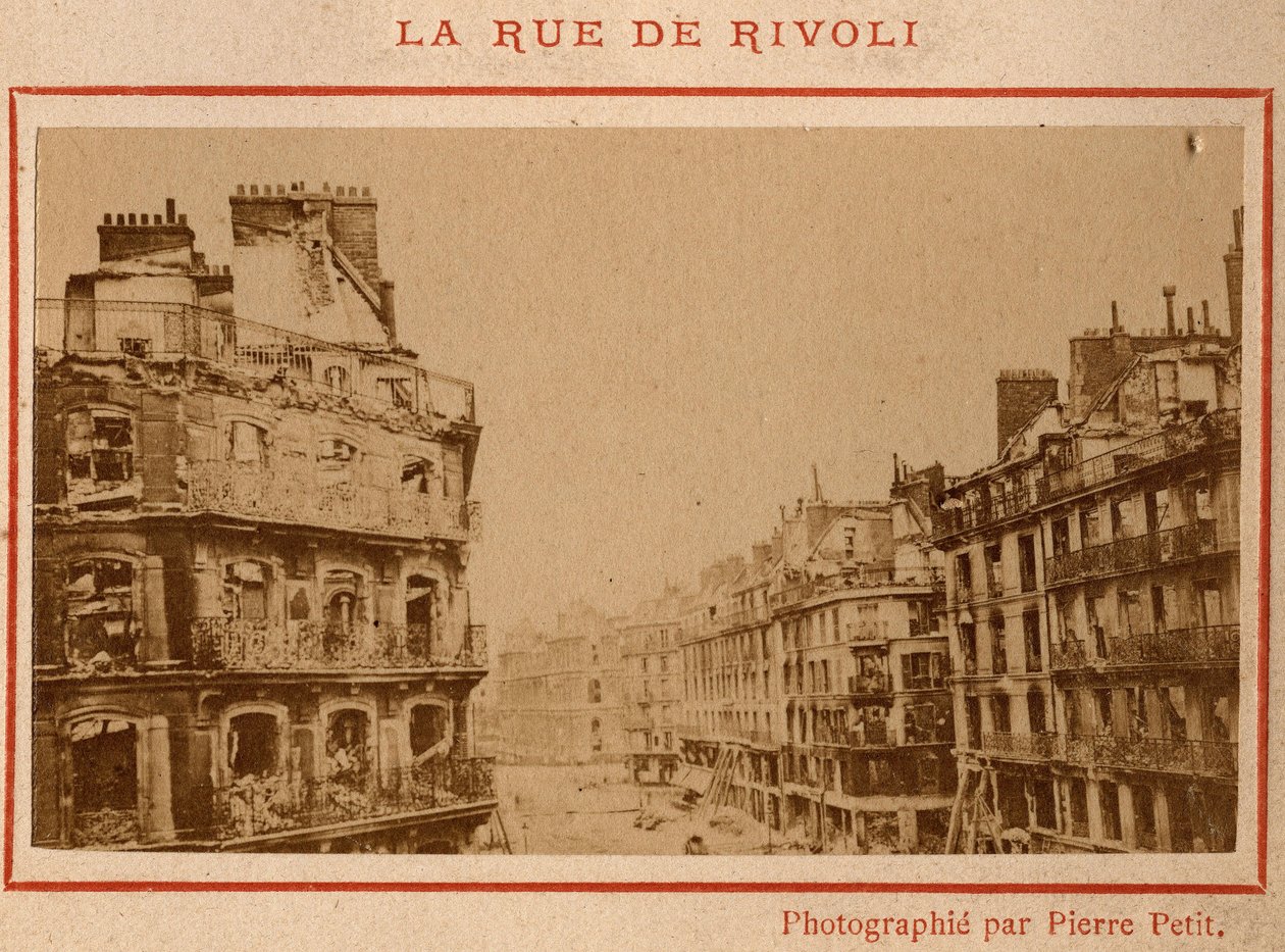 Gemeente van Parijs (1871): zicht op de brandende gebouwen aan de Rue de Rivoli in Parijs in mei 1871. Fotografie van Pierre Pepetit door Unbekannt