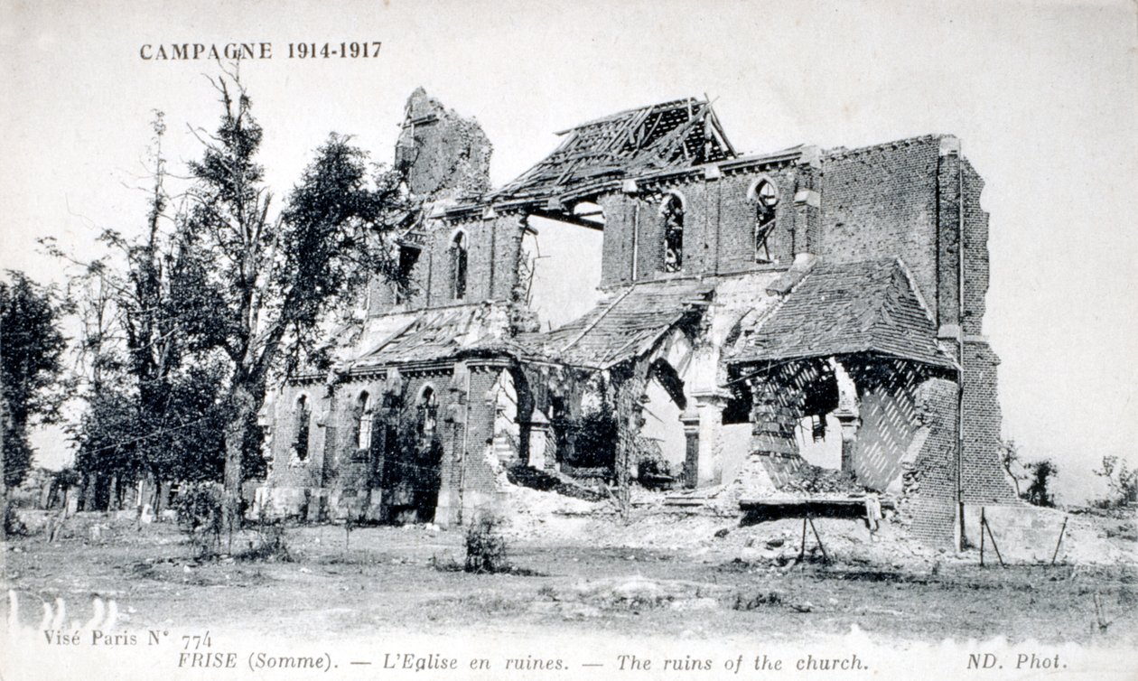 Ruïnes van de kerk in het dorp Frise, Somme, Frankrijk 1914-1918 door Unbekannter Künstler