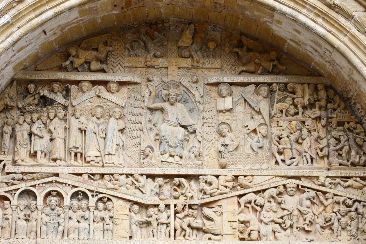 Timpaan van de Sainte Foy abdijkerk: Christus in Glorie & Laatste Oordeel, Conques, Frankrijk door Unbekannt