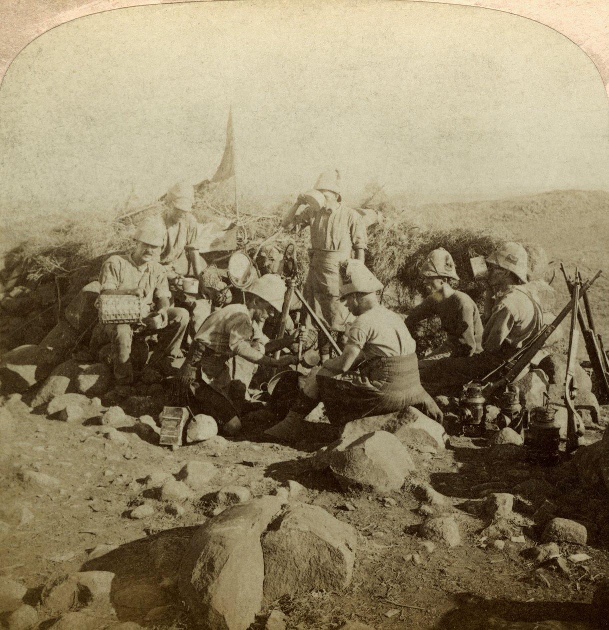 Gordon Highland signaalgevers op Signal Hill, Euslin, Zuid-Afrika, Boerenoorlog, 1899-1902 door Underwood and Underwood