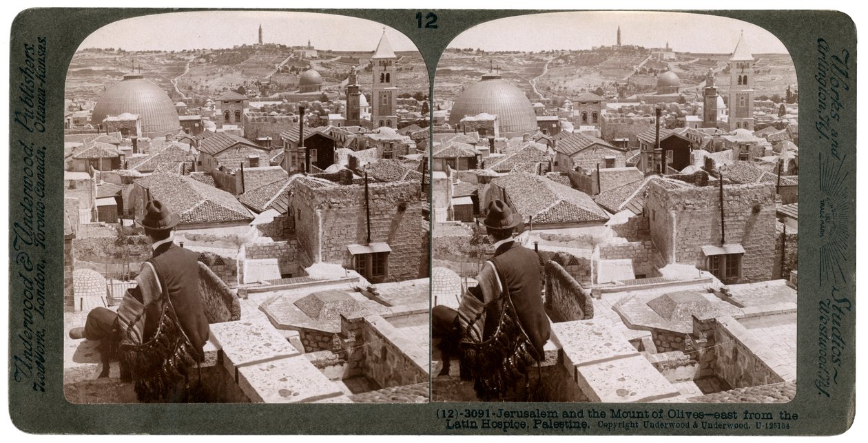 Jeruzalem en de Olijfberg, kijkend naar het oosten vanaf het Latijnse Hospice, Palestina, 1900s door Underwood and Underwood