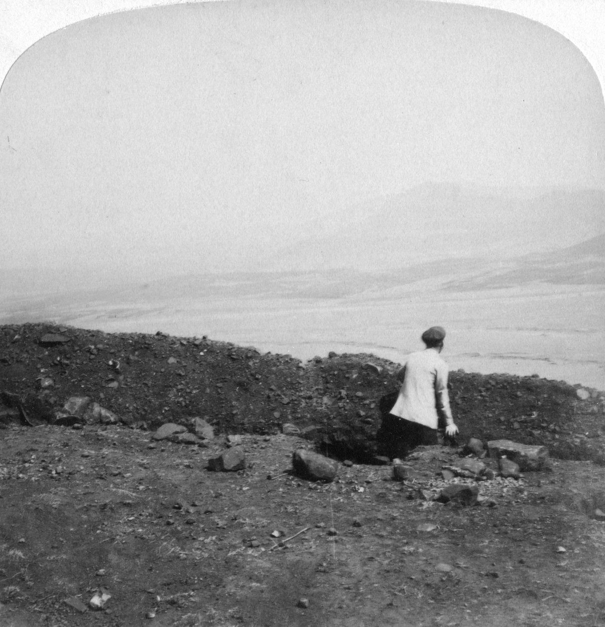Spion Kop, vanuit een Boerenloopgraaf op Krantz Kloot, Zuid-Afrika door Underwood and Underwood