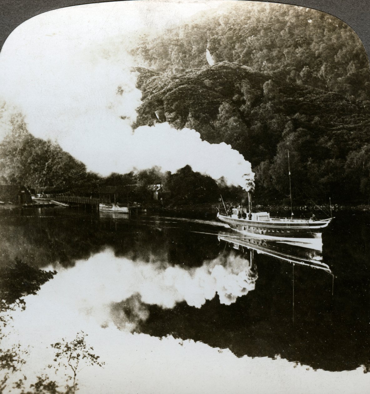 Stoomjacht op Loch Katrine, Schotland door Underwood and Underwood