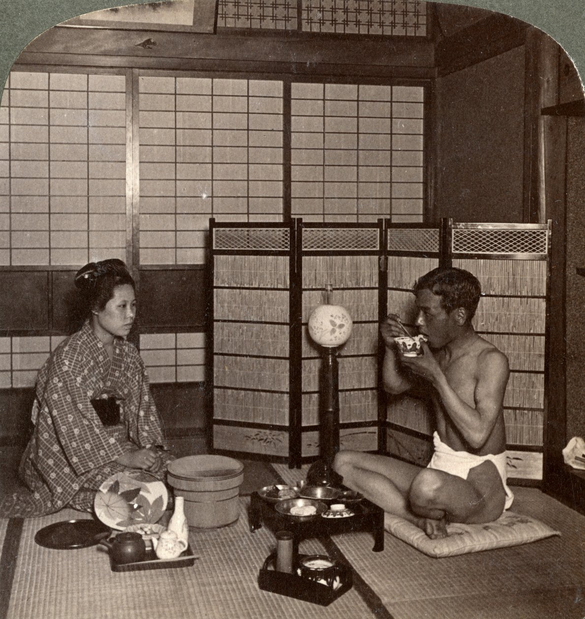 Avondmaaltijd in een hotel, Hiroshima, Japan door Underwood and Underwood