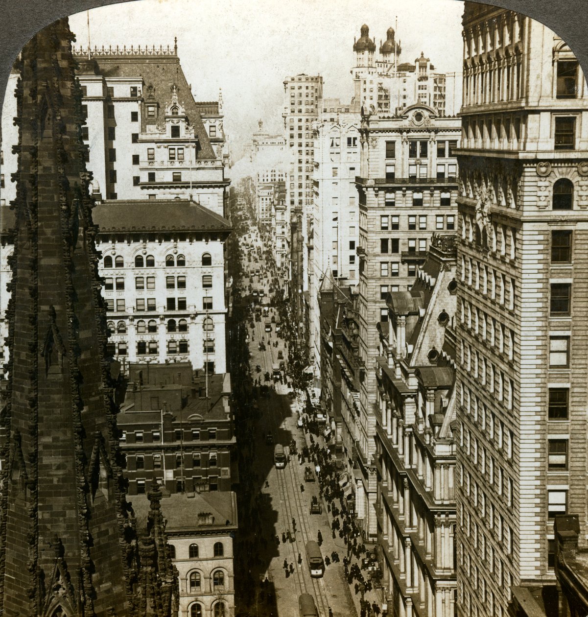 Trinity Church en Broadway, New York, VS door Underwood and Underwood