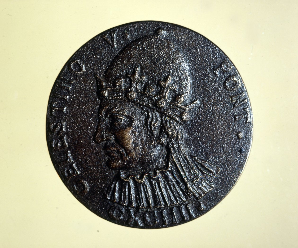 Celestinus V (of St. Petrus Celestinus) (1215 - 1296) de paus die verhuisde. Medaille van het Romeinse Medaillekabinet. door Unknown artist
