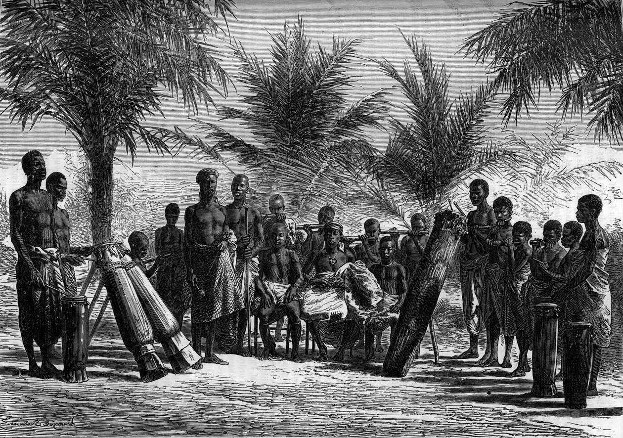 De koning van Grand Bassam omringd door zijn hof. Ivoorkust. Gravure in 