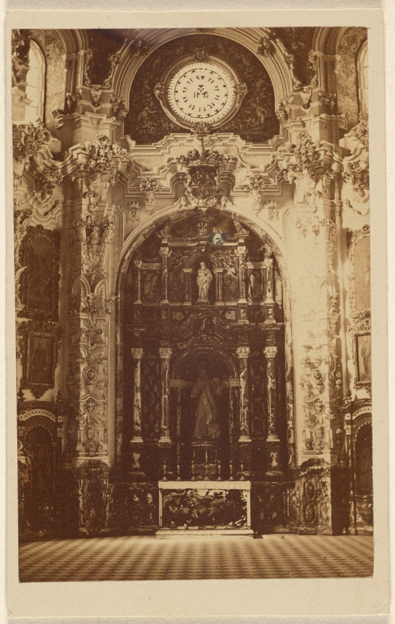 [Interieur van een ongeïdentificeerde kerk]. door Unknown artist