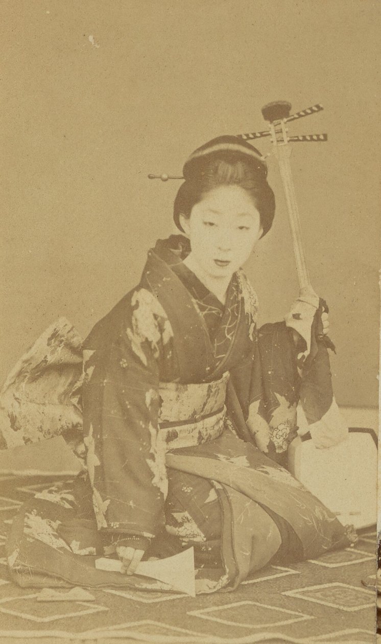 [Knielende Japanse vrouw] door Unknown artist
