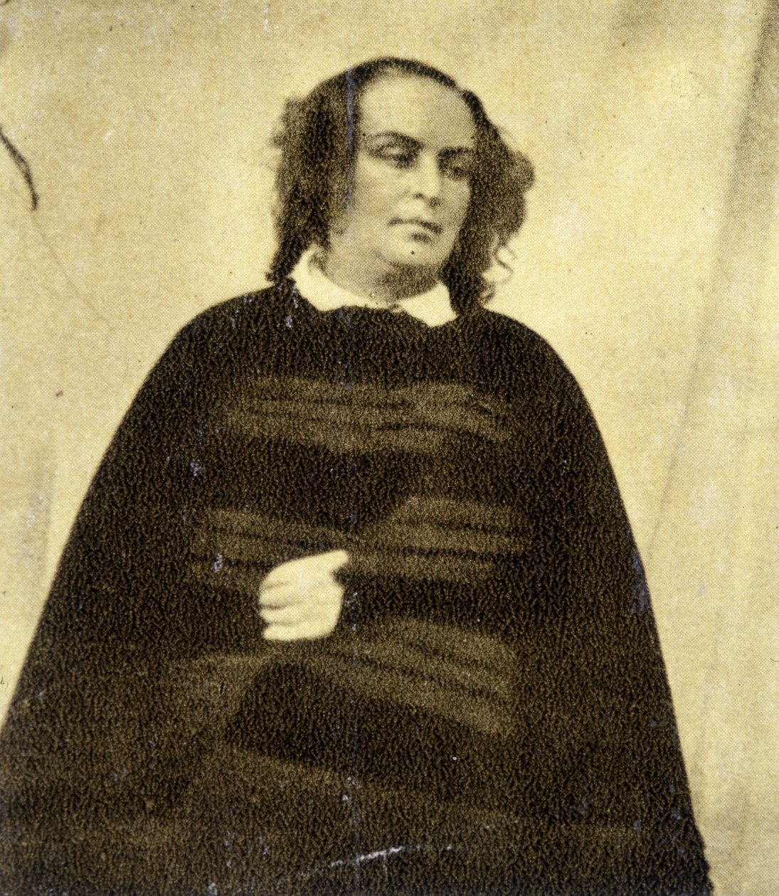 Mevrouw Victor Hugo, nog steeds in het zwart gekleed sinds de dood van zijn dochter Leopoldine door Unknown artist