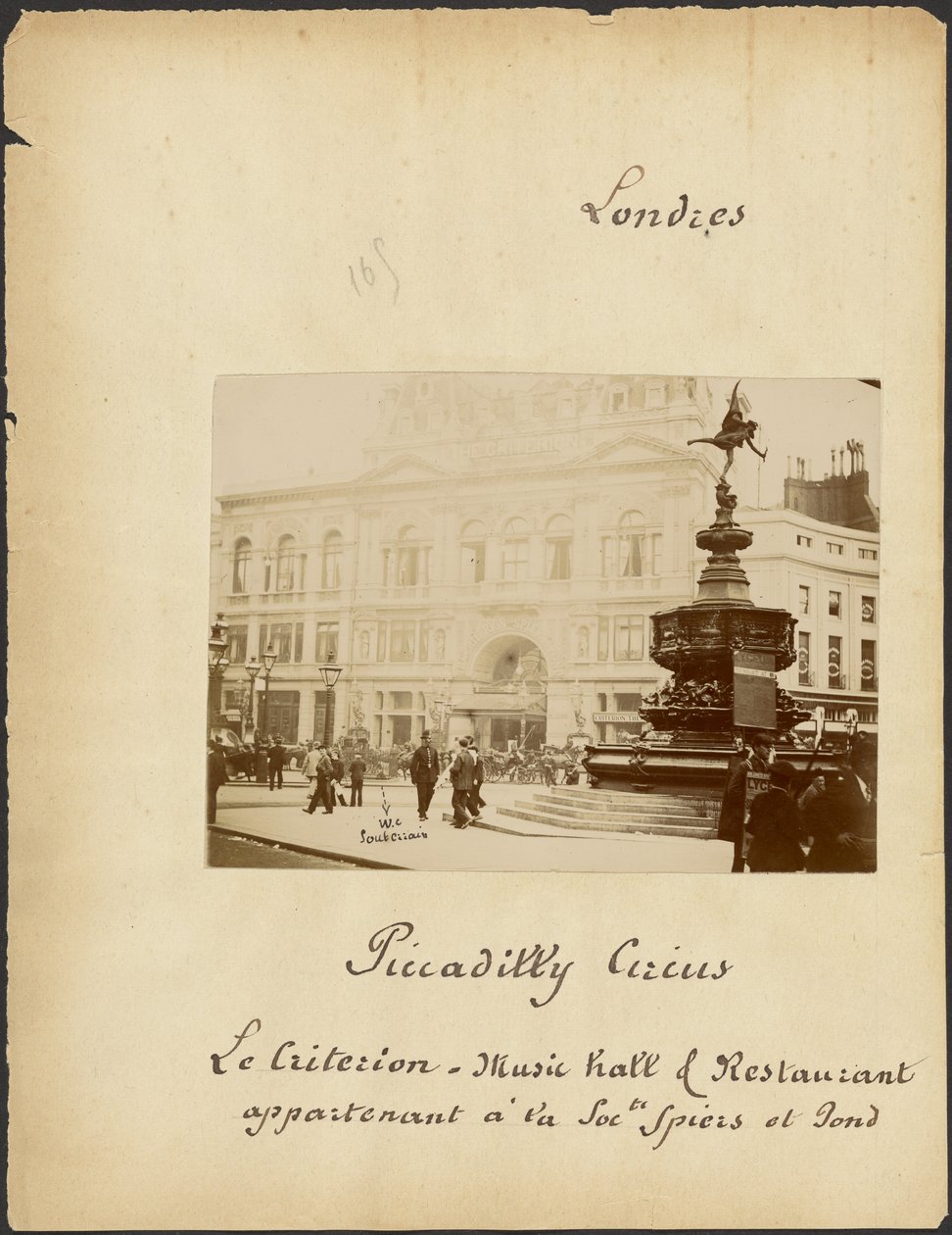 [Piccadilly Circus en Criterion Theatre]. door Unknown artist