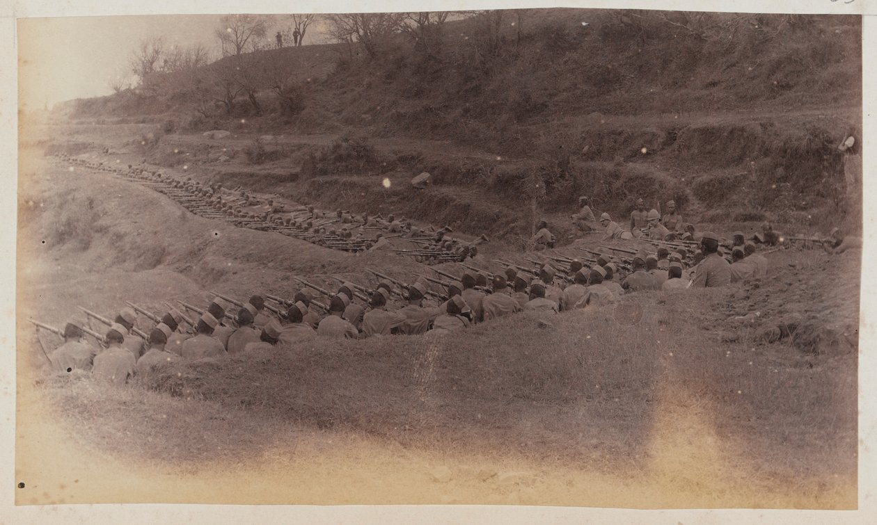4e Goorkha Regiment bemant verschansingen door Unknown photographer