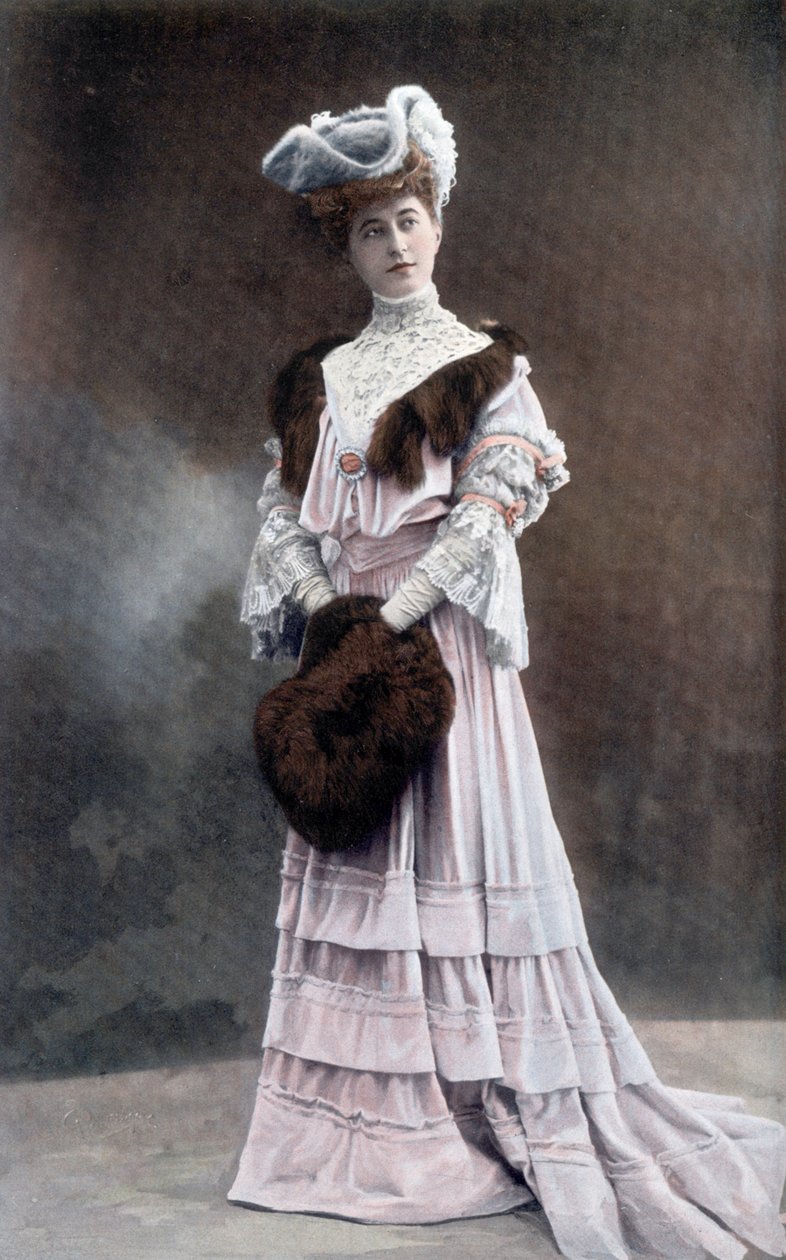 Franse komiek Gabrielle Dorziat (1880-1979) foto door Reutlinger uit de Franse krant "Le Theatre" september 1905 door Unknown photographer