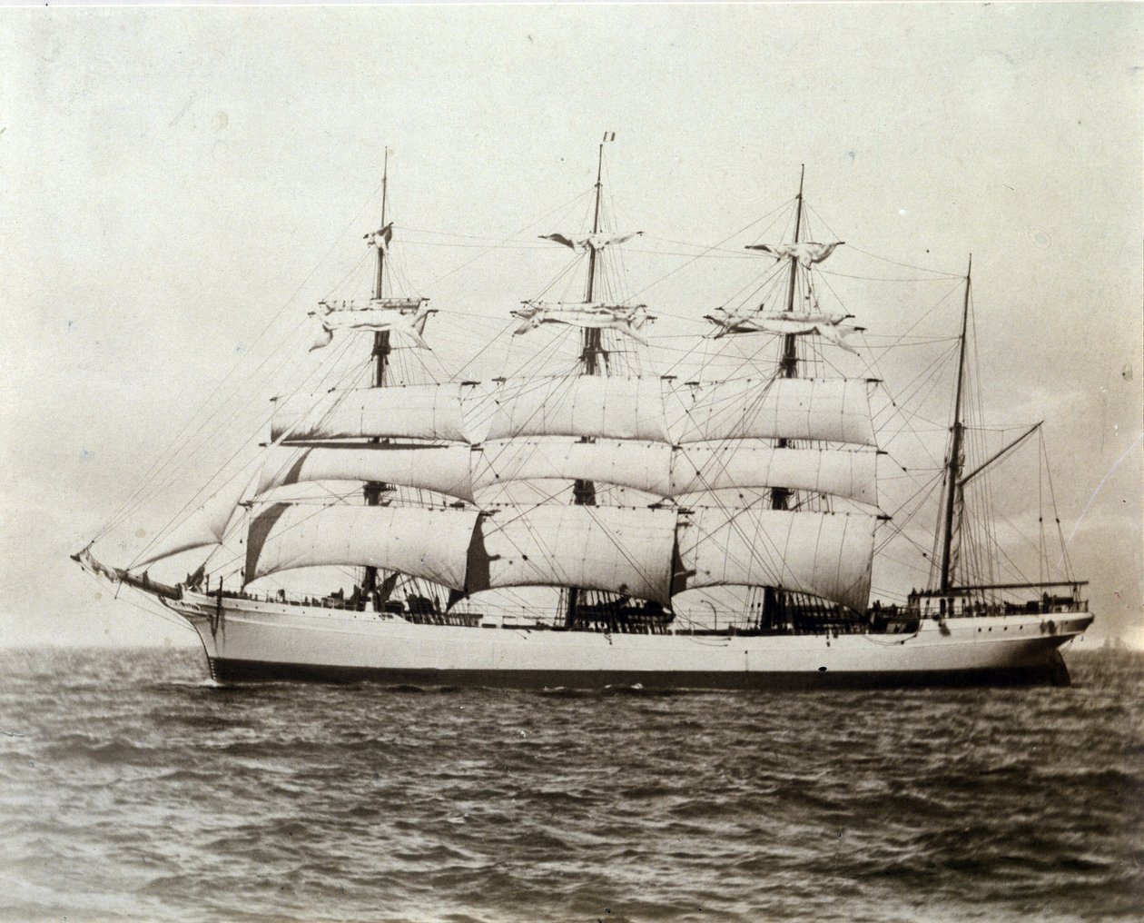 Franse zeilboot Emile Renouf voor Le Havre 02/07/1897 Fotografie door Unknown photographer