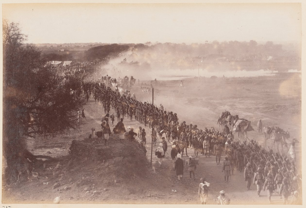 Indiase legerinfanterie op mars, Delhi oefenkamp door Unknown photographer