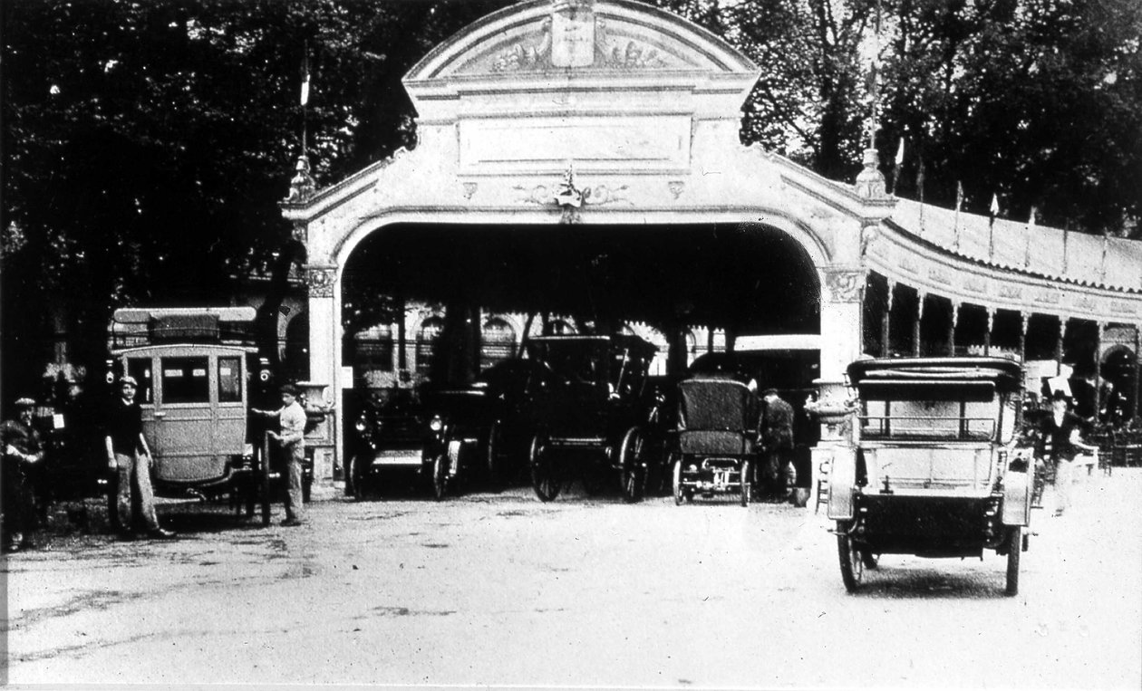 Autoshow door Unknown photographer