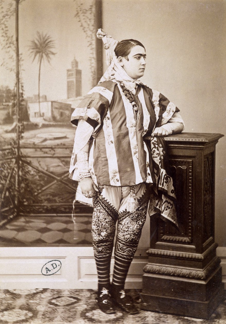 Portret van een Tunesische Joodse vrouw door Unknown photographer